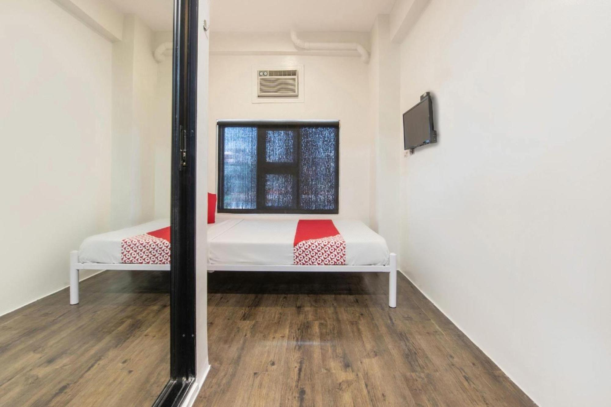 Hotel Oyo 563 Mytown New York à Taguig Extérieur photo