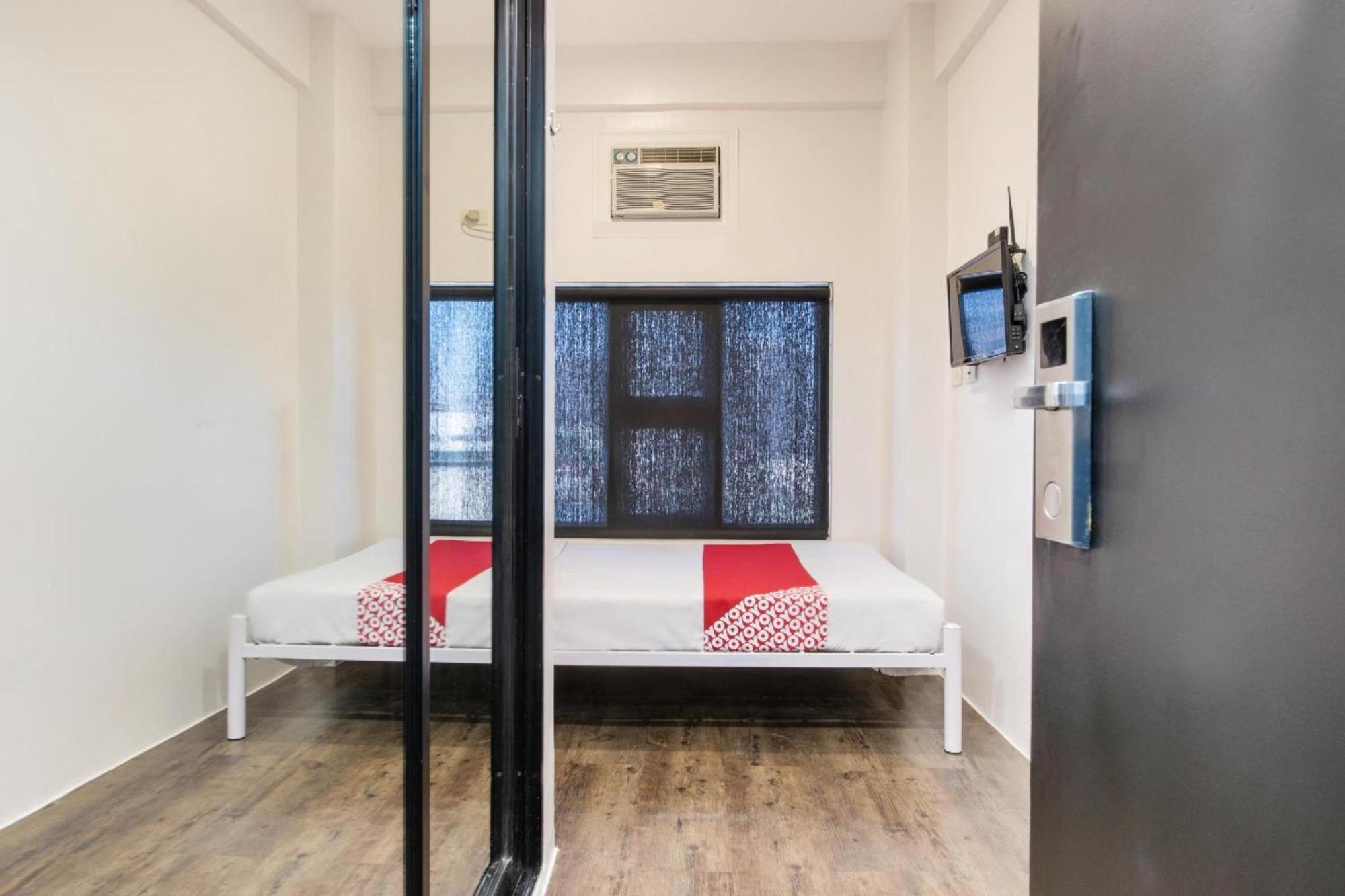 Hotel Oyo 563 Mytown New York à Taguig Extérieur photo