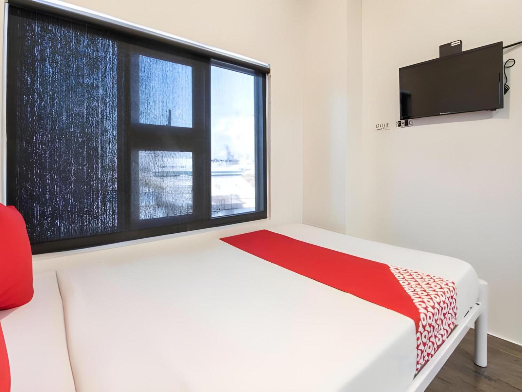 Hotel Oyo 563 Mytown New York à Taguig Extérieur photo
