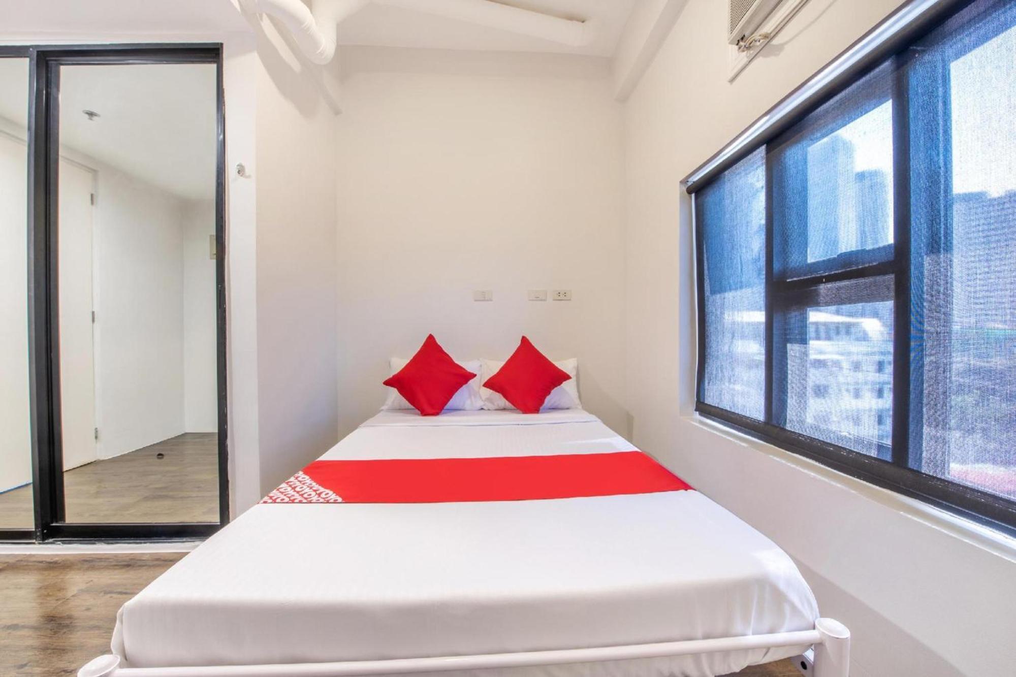 Hotel Oyo 563 Mytown New York à Taguig Extérieur photo
