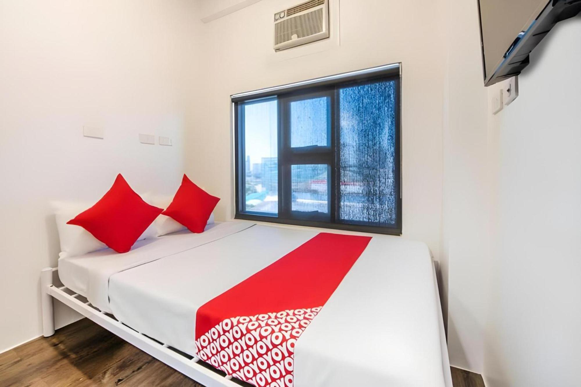 Hotel Oyo 563 Mytown New York à Taguig Extérieur photo